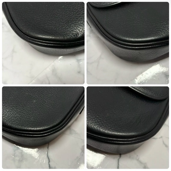 Burberry’s Vintage Leather Shoulder Bag - Picture 4 of 6